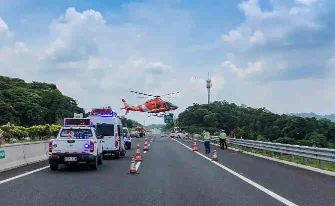 弥渡高速公路汽车救援案例