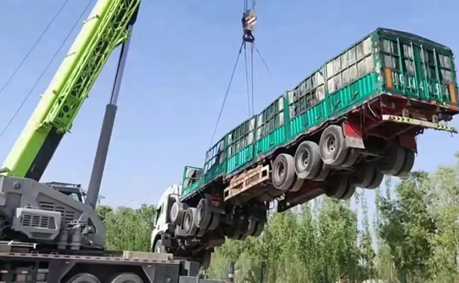 弥渡道路脱困救援案例